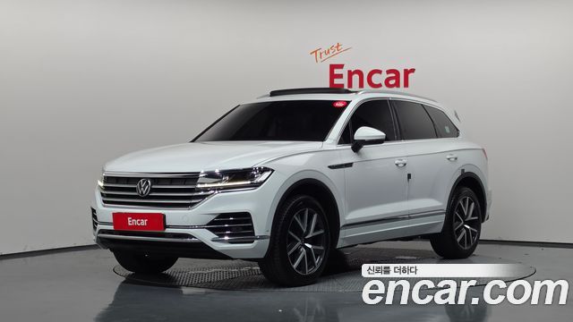Volkswagen Touareg 3-го поколения 3.0 TDI Prestige - фото 0