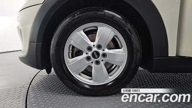 Mini Cooper 5Door Standard 3rd - фото 4
