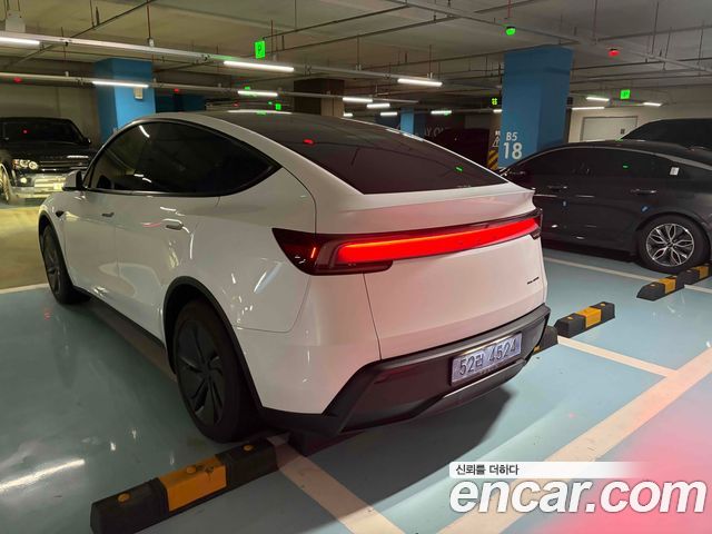 Tesla Model Y Premium Long Range AWD - фото 3