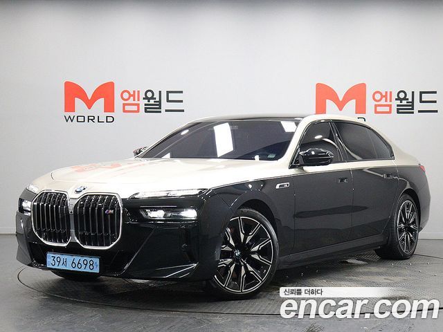 BMW i7 G70 M70 xDrive - фото 0