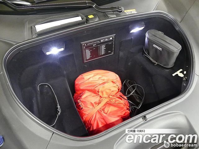 Ferrari F8 Tributo 3.9 V8 - фото 3