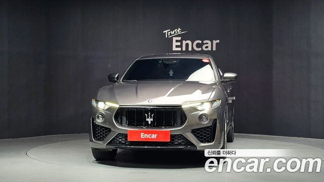 Maserati Levante 3.0 AWD GranSport - фото 2