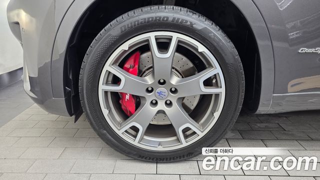 Maserati Levante 3.0 AWD GranSport - фото 4