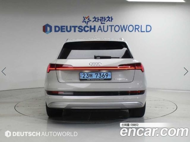 Audi e-Tron 55 Quattro - фото 3