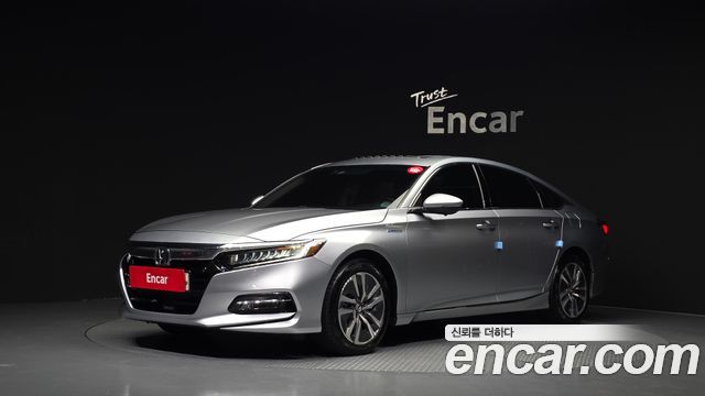 Honda Accord 10-го поколения 2.0 Hybrid Touring - фото 0