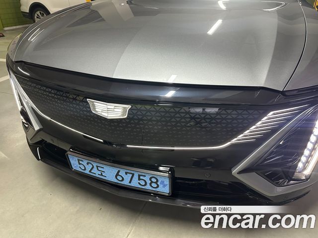 Cadillac Lyriq Sport - фото 4