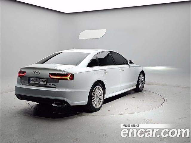 Audi A6 40 TFSI Premium C7 - фото 1