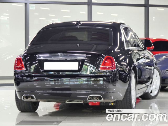 Rolls-Royce Ghost 6.6 EWB V12 - фото 2