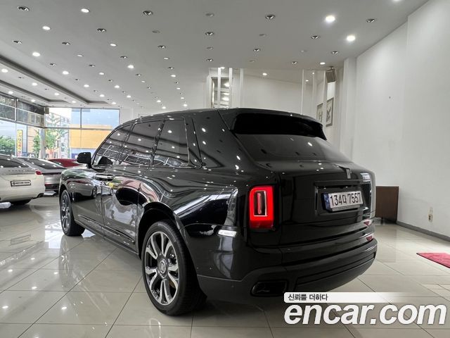 Rolls-Royce Cullinan 6.7 V12 - фото 1