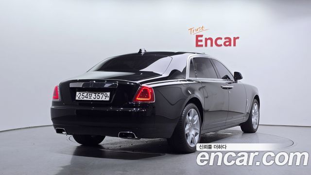 Rolls-Royce Ghost 6.6 EWB V12 - фото 1