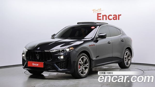 Maserati Levante 3.0 S AWD Modena - фото 0