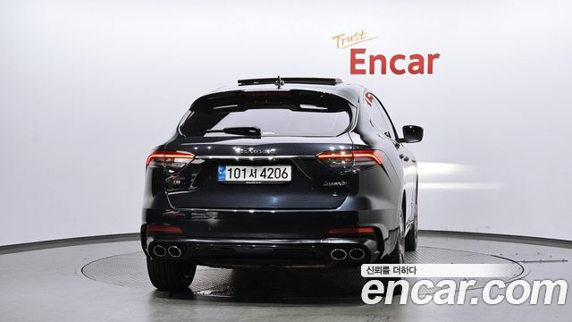 Maserati Levante 3.0 S AWD Modena - фото 3