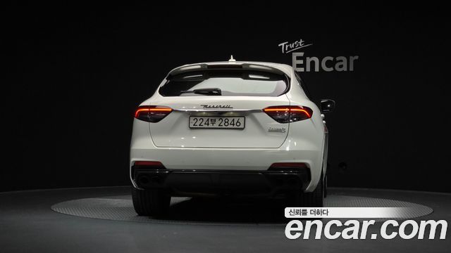 Maserati Levante 3.8 Trofeo - фото 3