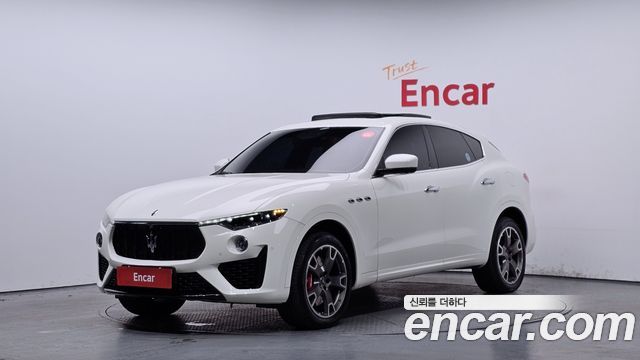 Maserati Levante 3.0 AWD GranSport - фото 0