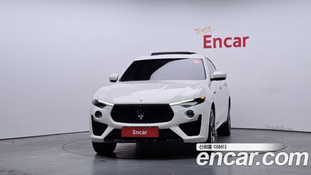 Maserati Levante 3.0 AWD GranSport - фото 2