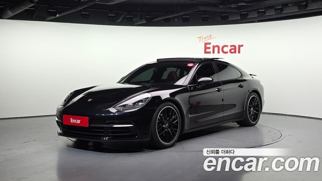 Porsche Panamera 3.0 AWD - фото 0