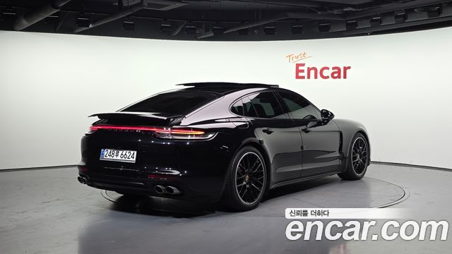 Porsche Panamera 3.0 AWD - фото 1