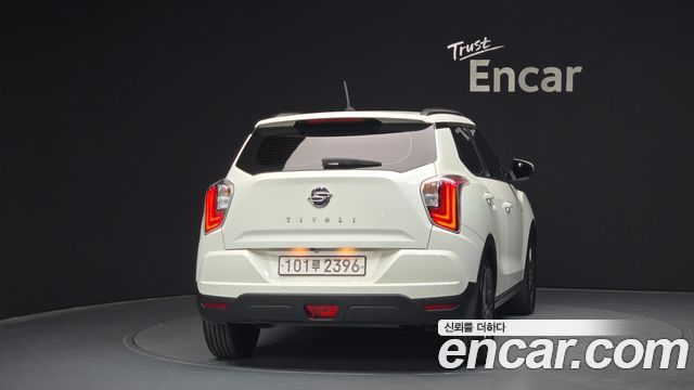 SsangYong Tivoli Gasoline 1.5 2WD V3 - фото 3