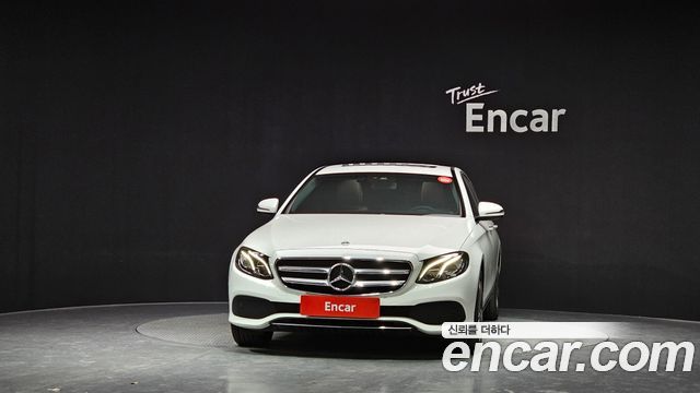 Mercedes-Benz E-Class W213 E300 Avantgarde - фото 2