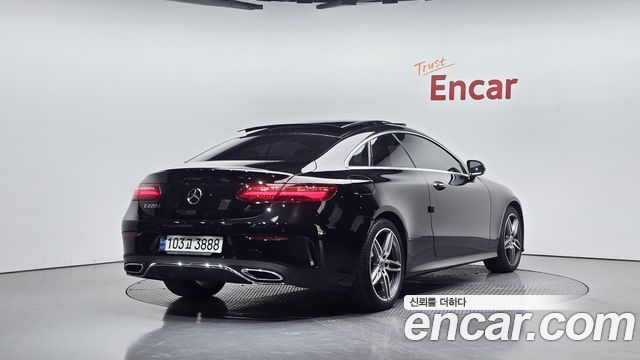 Mercedes-Benz E-Class W213 E220d Coupe - фото 1