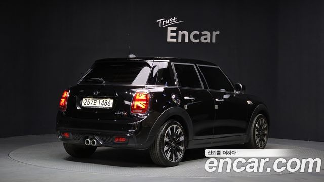 Mini Cooper S 5Door HIGH 3rd - фото 1