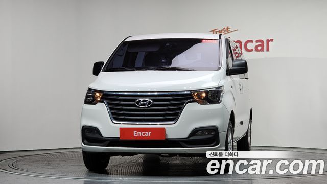 Hyundai Starex New 4WD Urban 9-Seater Premium - фото 2