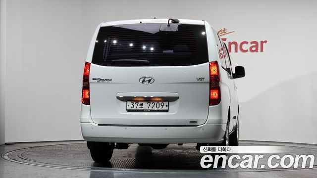 Hyundai Starex New 4WD Urban 9-Seater Premium - фото 3