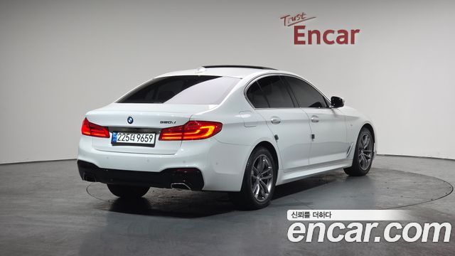 BMW 5 Series G30 520d M Sport package - фото 0