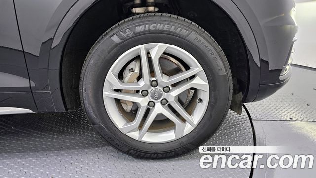 Audi Q5 FY 45 TFSI Quattro - фото 4