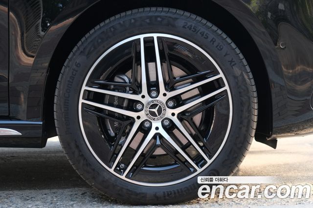 Mercedes-Benz V-Class V300 CDI W447 - фото 4