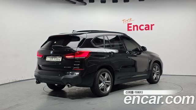 BMW X1 F48 xDrive 20i M Sport - фото 1