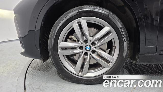 BMW X1 F48 xDrive 20i M Sport - фото 4
