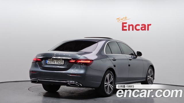 Mercedes-Benz E-Class W213 E250 Avantgarde - фото 1