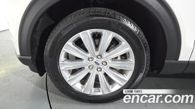 Ford Explorer 6-го поколения 2.3 LimIted 4WD - фото 3