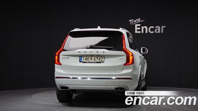 Volvo XC90 2-го поколения T8 Inscription Hybird - фото 3