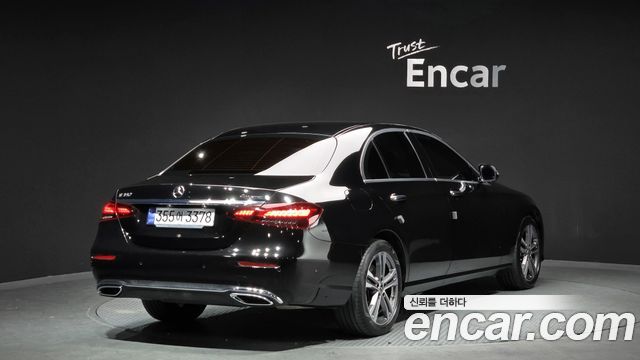 Mercedes-Benz E-Class W213 E350 4MATIC Avantgarde - фото 1