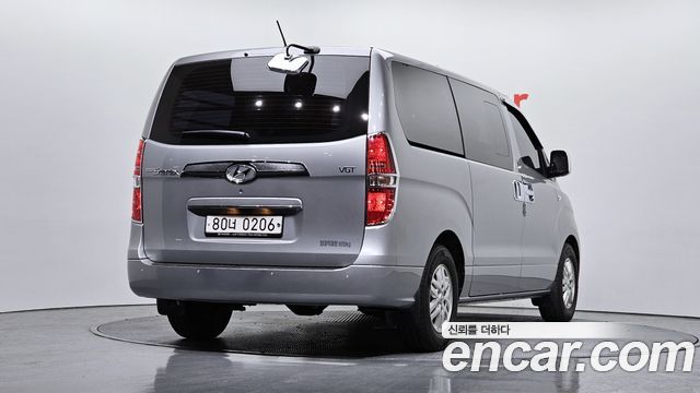 Hyundai Starex New Van 5-Seater Smart - фото 1
