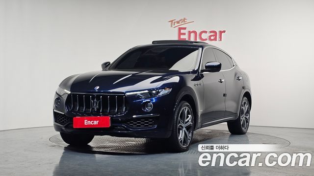 Maserati Levante 3.0 AWD GranLusso - фото 0