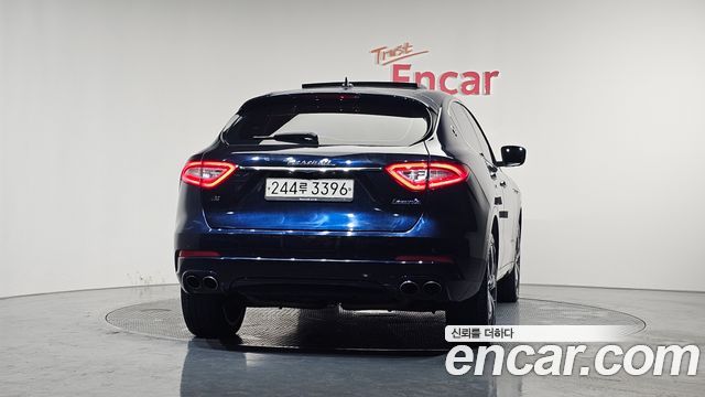 Maserati Levante 3.0 AWD GranLusso - фото 3