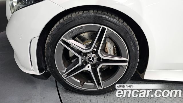 Mercedes-Benz CLS-Class C257 CLS300d AMG Line - фото 4