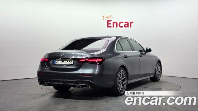 Mercedes-Benz E-Class W213 E220d 4MATIC AMG Line - фото 1