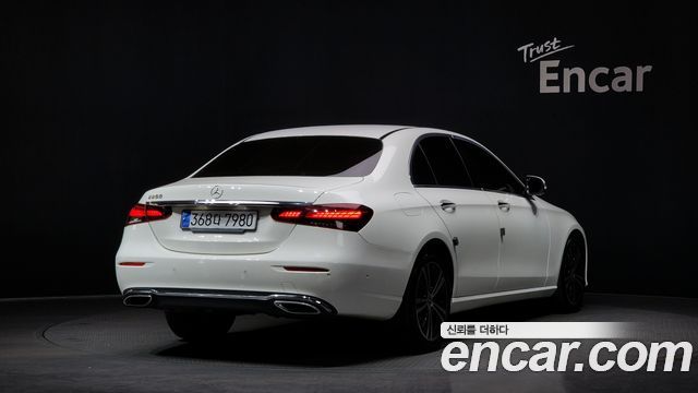 Mercedes-Benz E-Class W213 E250 Avantgarde - фото 1