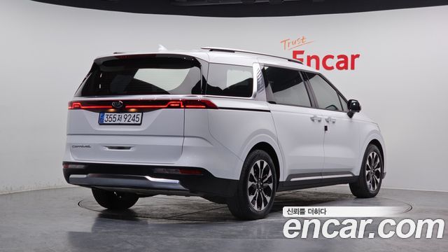 Kia Carnival 4-го поколения 9-Seater Signature - фото 1