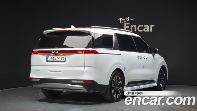 Kia Carnival 4-го поколения 9-Seater Signature - фото 1