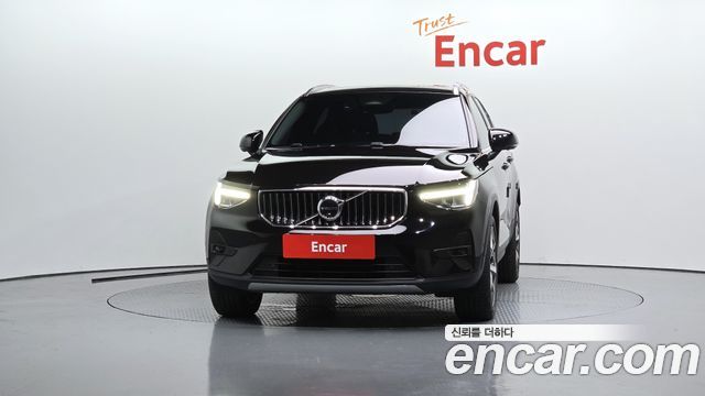 Volvo XC40 B4 Ultimate Bright - фото 2