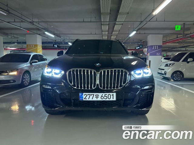 BMW X5 G05 M50i - фото 0