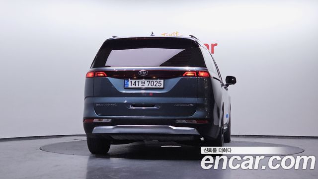Kia Carnival 4-го поколения 7-Seater Signature - фото 3