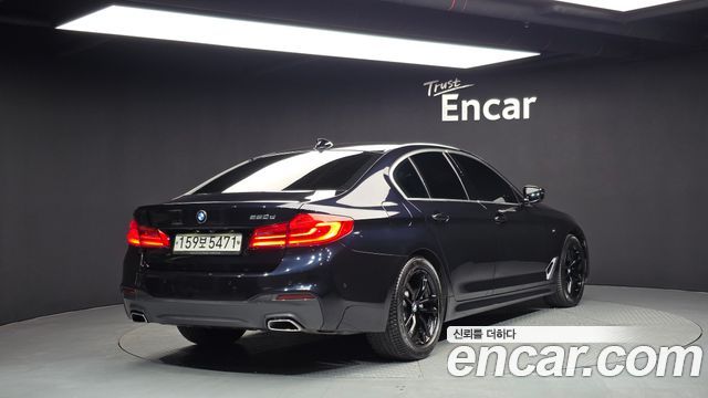 BMW 5 Series G30 520d M Sport Package Plus - фото 1