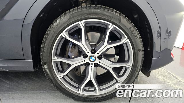 BMW X6 G06 xDrive40i M Sport - фото 4