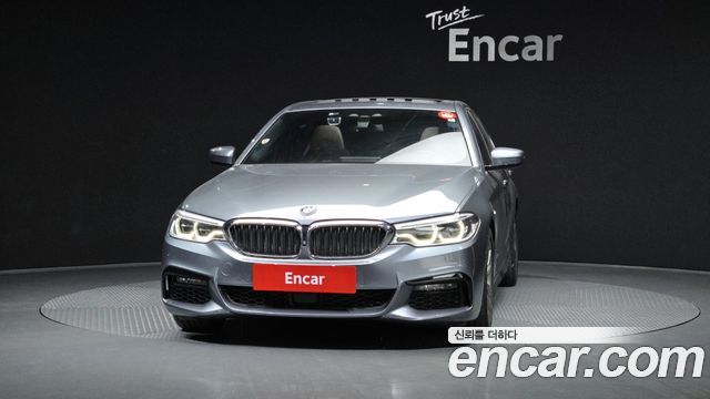 BMW 5 Series G30 520d xDrive M Sport Package Plus - фото 2